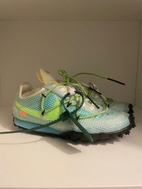 Nike x Off-White Woman’s Waffle Racer "Vivid Sky" Size 5.5
